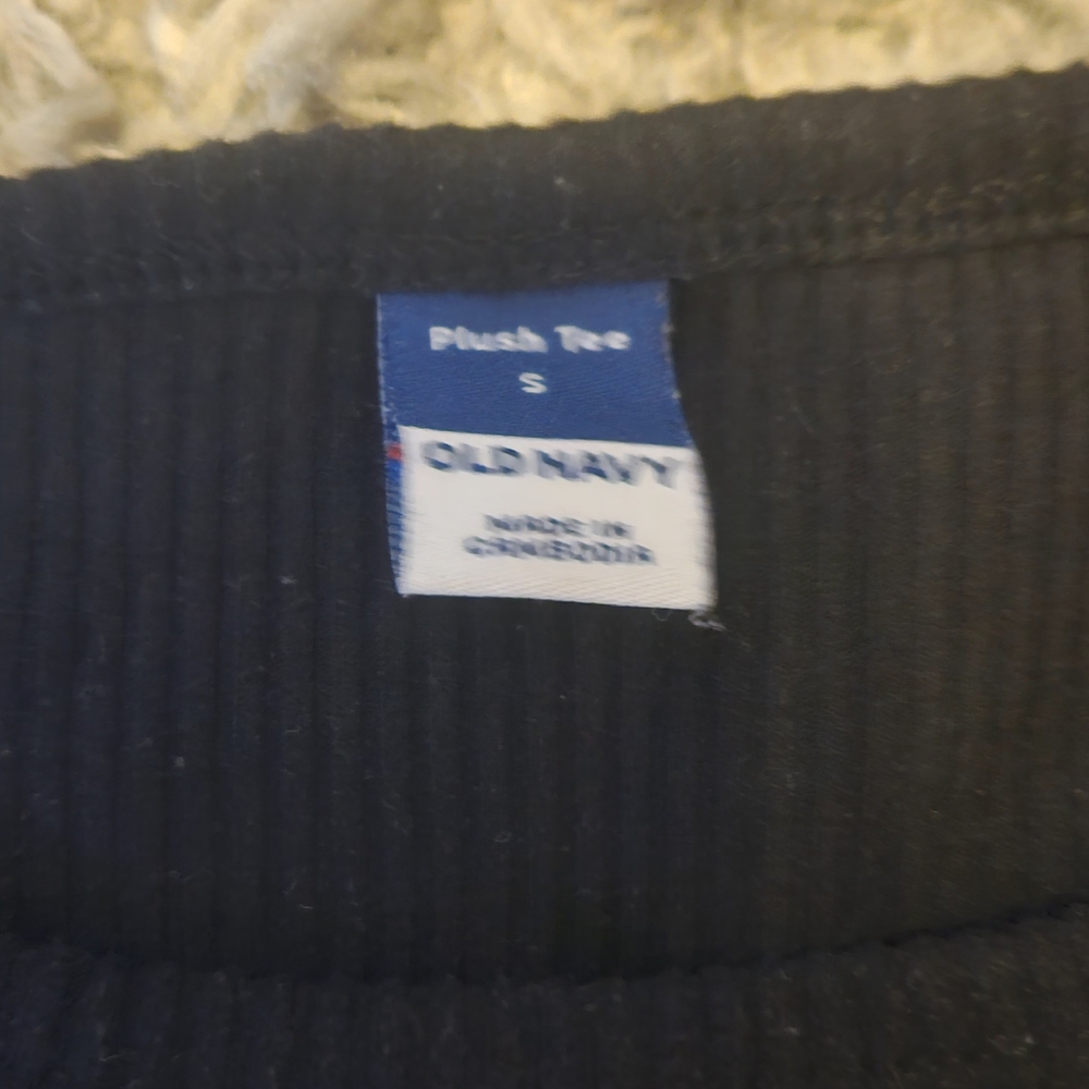 Old Navy Black Ribbed Tee - Picture 2 of 3